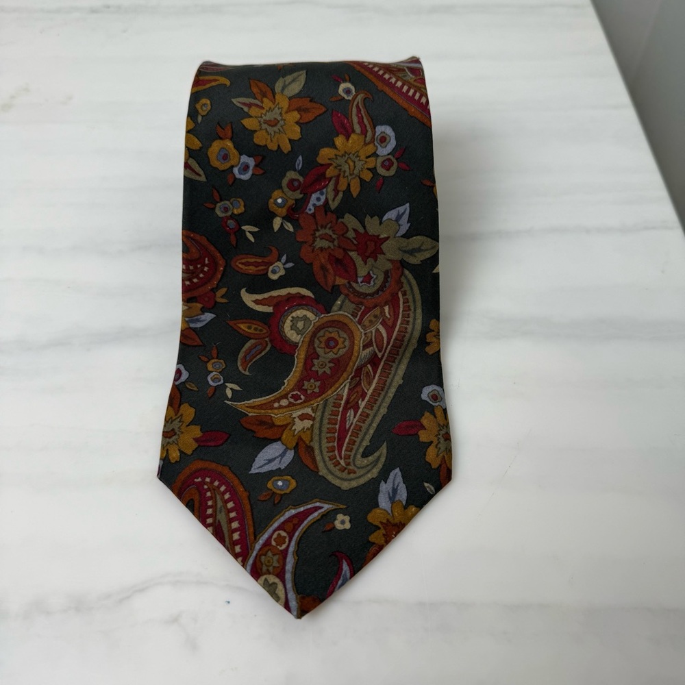 Vintage Tino‎ Castelli 100% Silk Gray Fall Colored Paisley Men’s Tie Sewn In USA